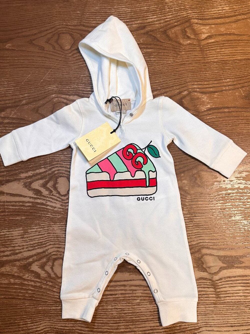 Gucci Baby Hooded Romper Cake Cherry Print White NWT Made in Italy